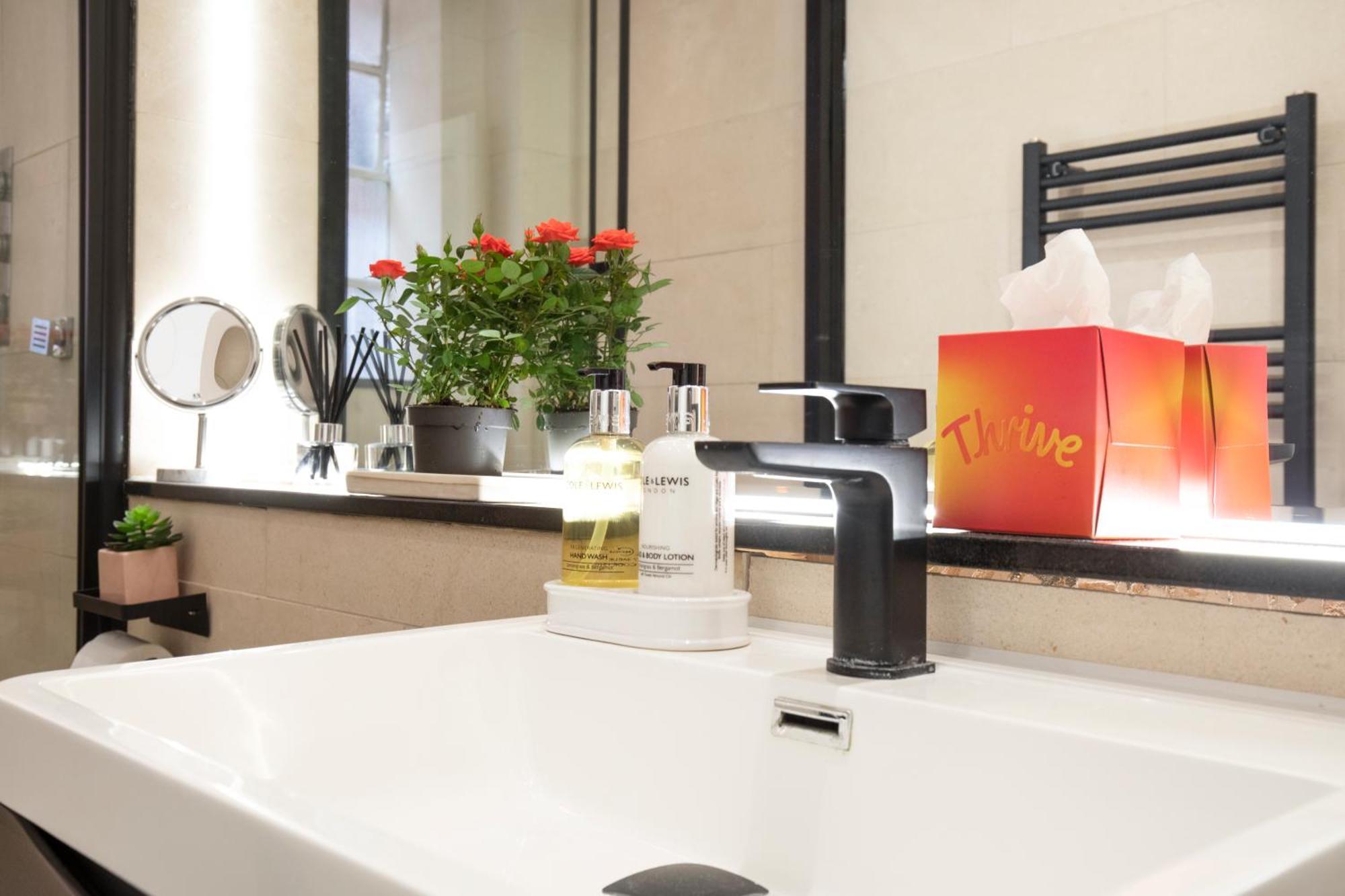 Modern Quiet 1 Bed Flat -Mayfair 伦敦 外观 照片
